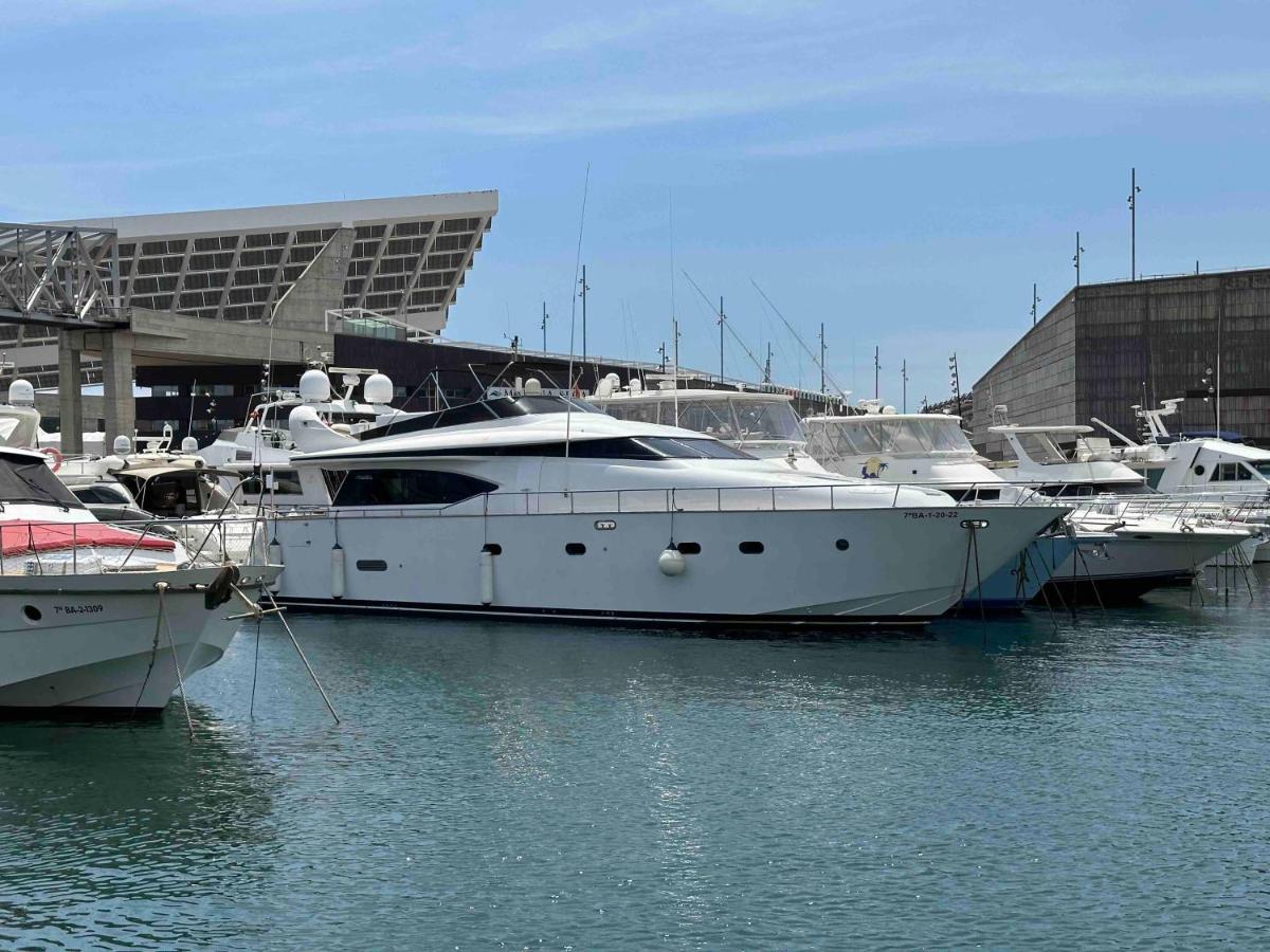 Yacht 20Metros Otel Sant Adria de Besos Dış mekan fotoğraf