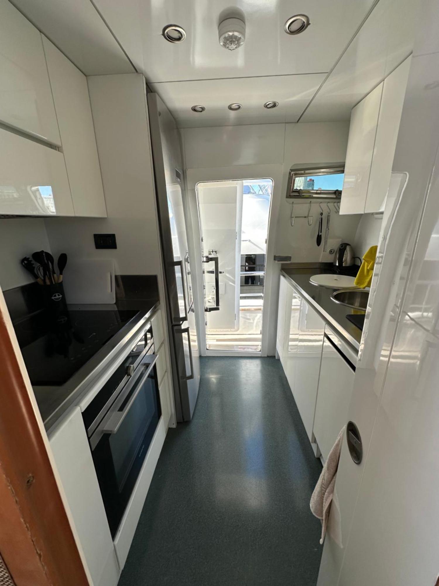 Yacht 20Metros Otel Sant Adria de Besos Dış mekan fotoğraf